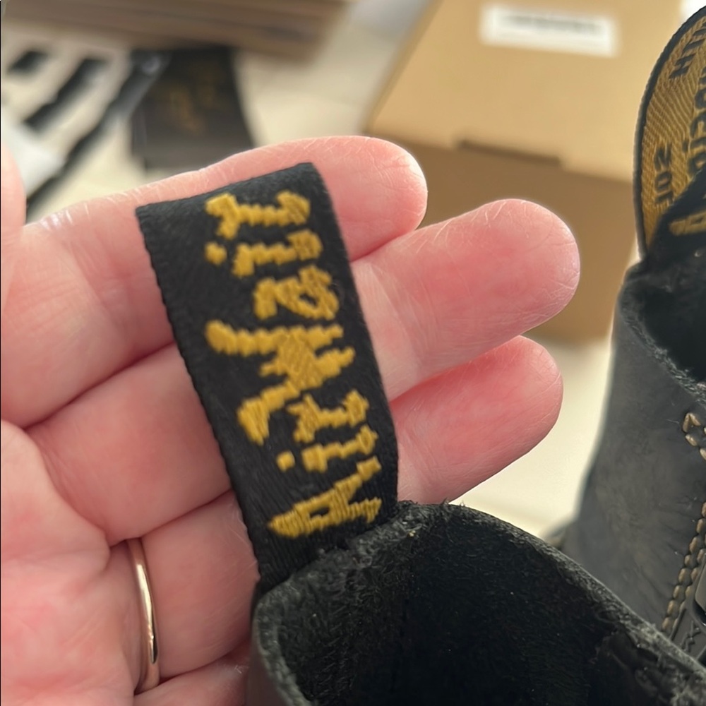 Dr. Martens Kids Black Leather Lace-Up Boots - Picture 11 of 11